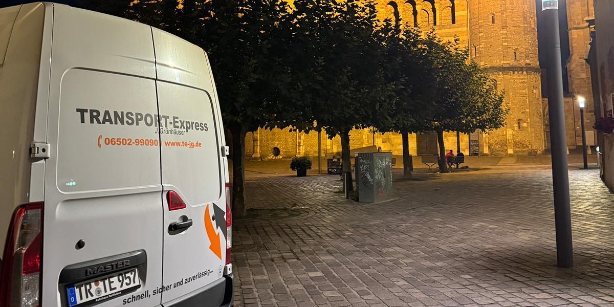 Leistungen: Express, Pharma, Labor &amp; Sperrgut 
